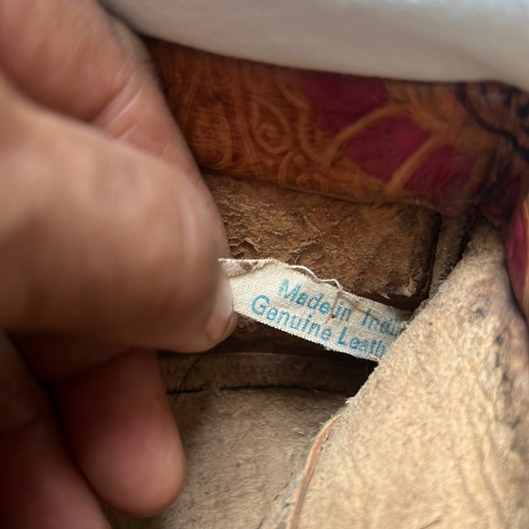 This pristine vintage 1950 handbag leather can be in your closet today! - Picture 1 of 6